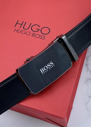 Мужской ремень с пряжкой автомат hugo boss в подарочном наборе