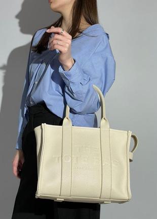 Женская сумка marc jacobs medium tote bag lite cream leather марк джейкобс шопер4 фото