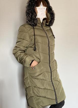 Женское зимнее оливковое  стёганное пальто-пуховик xl