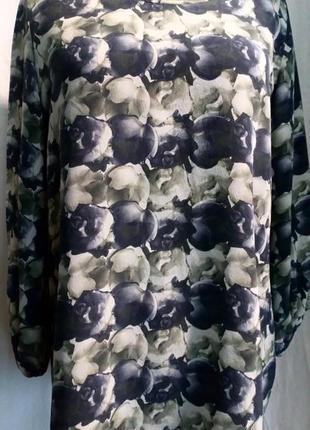 Розвантажуюсь!шелковая блуза "бутоны роз"от marc cain,2(36/38)