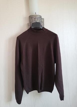 Базовый шерстяной коричневый свитер