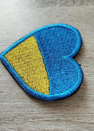 Українське серце жовто блакитне. шеврон вишивка3 фото