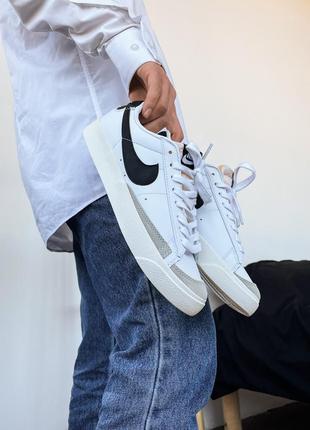 Женские кроссовки nike blazer low black white