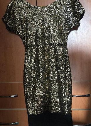 Мини платье в пайетках