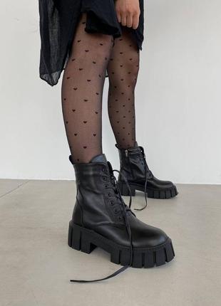 Ботинки с любимой подошвой всех модниц😍