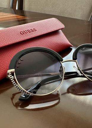 Окуляри guess