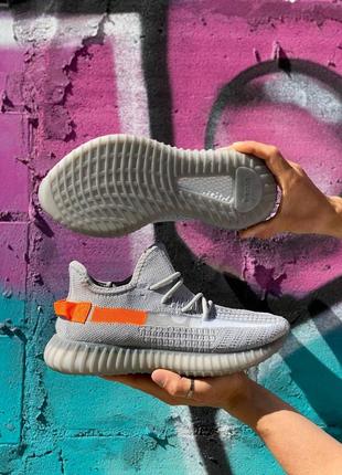 Кроссовки adidas yeezy boost tail light9 фото