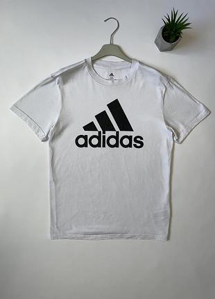 Футболка adidas