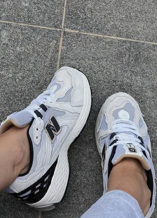 Трендовые кроссики new balance 1906r white/gold/black5 фото