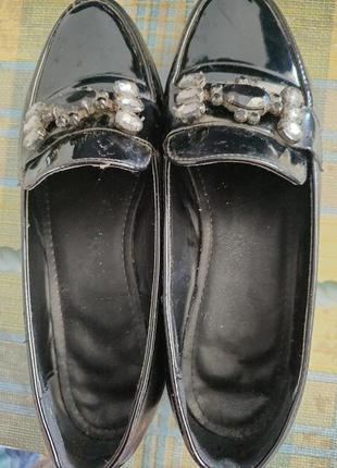Лакированные туфли 39 размер