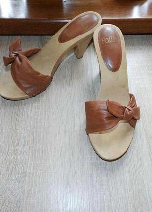 Жіночі босоніжки,шльопанці,сабо hotter