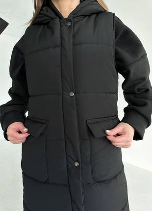 Шикарная стильная длинная стеганая жилетка с капюшоном черная бежевая теплая батал свободная оверсайз безрукавка пальто курточка жилет пуховик парка4 фото