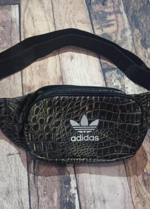 Бананка adidas