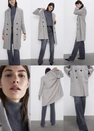 Стильное длинное пальто zara светло-серого цвета с контрастными пуговицами10 фото