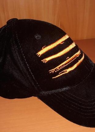 Стильна фірмова кепка, бейсболка