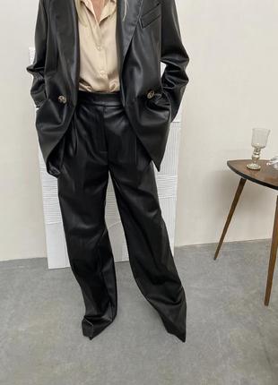 Стильный кожаный костюм пиджак жакет штаны  брюки палаццо7 фото