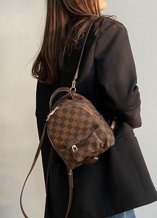 Портфель мини женский louis vuitton palm springs mini brown chess lv луи витон рюкзак через плечо сумка8 фото