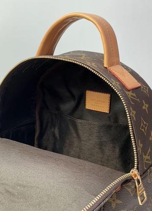 Портфель женский louis vuitton palm springs backpack brown camel lv луи витон рюкзак через плечо сумка4 фото