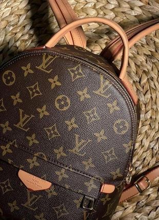 Портфель женский louis vuitton palm springs backpack brown camel lv луи витон рюкзак через плечо сумка6 фото