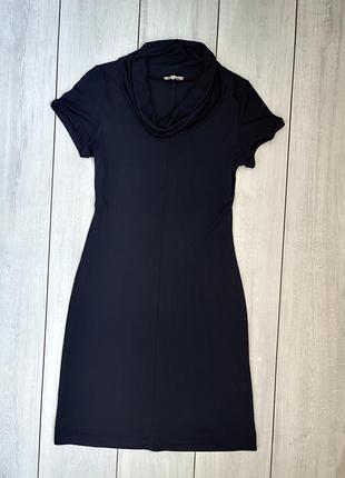 Трикотажна легка стрейчева сукня з хомутом