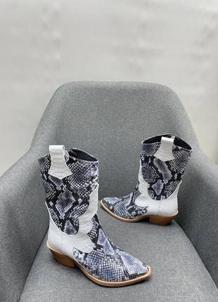 Женские ботинки козаки из натуральной кожи3 фото