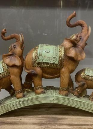 Статуетка слони на $3 фото