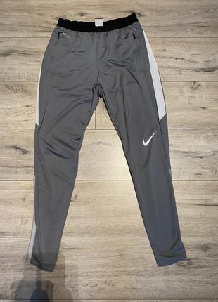 Nike спортивные штаны мужские1 фото