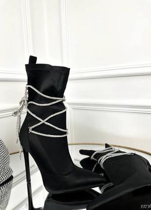 Ботильоны стрейчевые