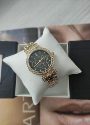 Жіночий наручний годинник guess2 фото