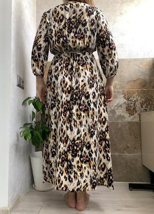 Длинное леопардовое платье миди6 фото