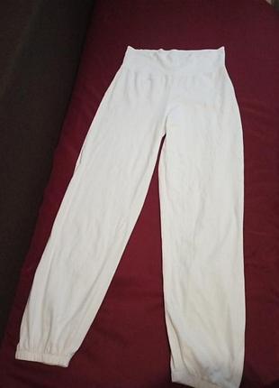 Спортивные штаны