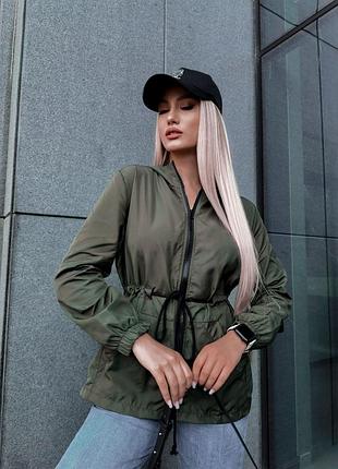 Курточка ветровка лёгкая свободная оверсайз приталенная на кулиске с капюшоном бежевая мокко коричневая черная хаки плащ дождевик пиджак тренч