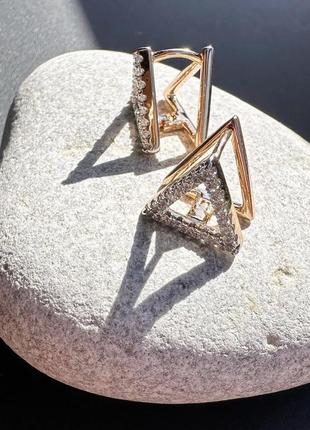 Сережки трикутники, треугольники, с камнями, красивые, позолота, медзолото
