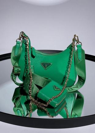 Сумкаprada re-edition 2005 green saffiano leather bag