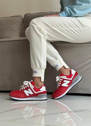 Красные кроссовки new balance 8