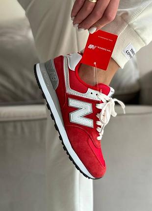 Красные кроссовки new balance 4