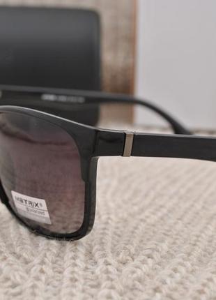 Фирменные солнцезащитные очки matrix polarized mt85966 фото