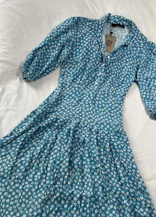 Красиве плаття міді ніжно блакитного кольору
