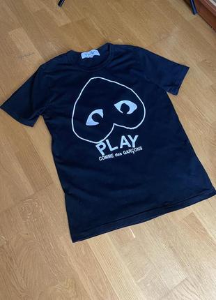 Play comme des garcons футболка1 фото