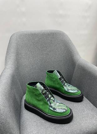 Зеленые замшевые ботинки высокие лоферы много цветов4 фото