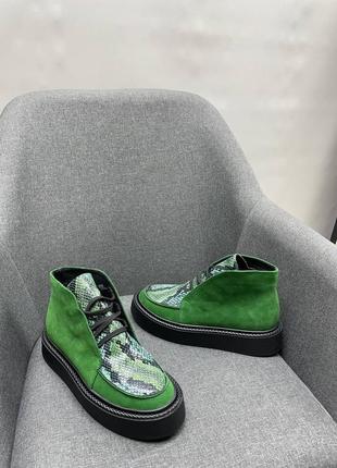 Зеленые замшевые ботинки высокие лоферы много цветов2 фото