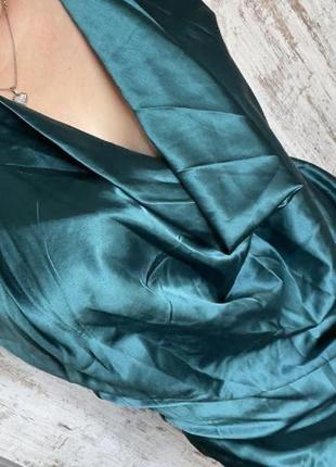 Стильное изумрудное коктейльное бирюзовое атласное платье-балахон m4 фото