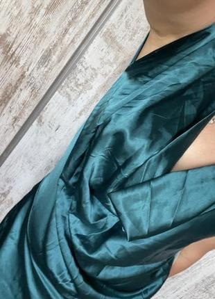 Стильное изумрудное коктейльное бирюзовое атласное платье-балахон m3 фото