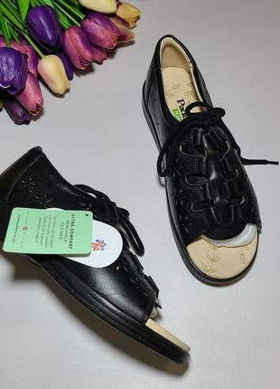 Шикарные кожаные босоножки сандалии padders6 фото