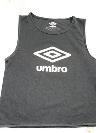 Стильна вкорочена фірмова жіноча футболка топ umbro m6 фото