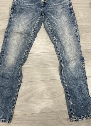 Джинси на підлітка