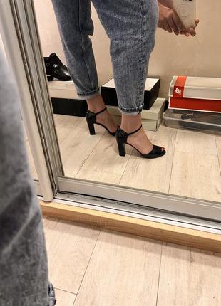 Босоножки moschino3 фото