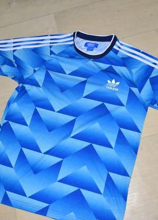 Футболка adidas originals оригінал - m розмір