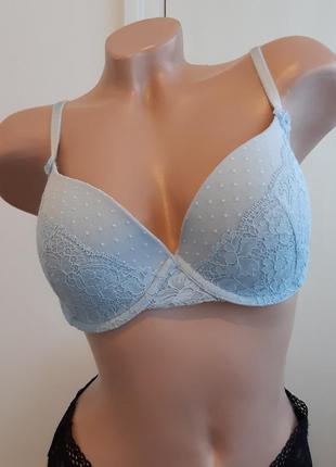 Бюстгальтер с поролоновыми чашками, размер 75d/dd.