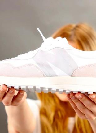 Кросівки жіночі new balance